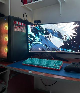 SUPRA PC Gamer Negra con Luces Rojas