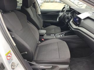 Skoda Octavia Combi 1.5 TSI 110kW DSG m-HEV Ambit