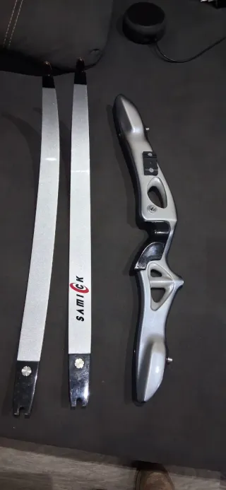Arco recurvo Samick con accesorios