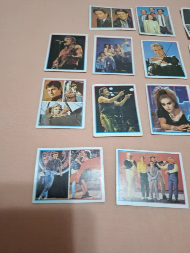 Lote 17 cromos superstars