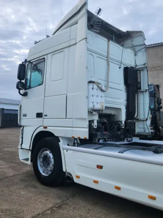 Cabeza tractora DAF XF 460