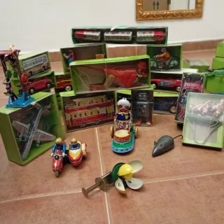 Collezione Giocattoli di Latta con Meccanismo a Molla