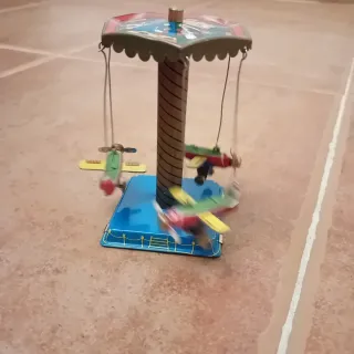 Collezione Giocattoli di Latta con Meccanismo a Molla