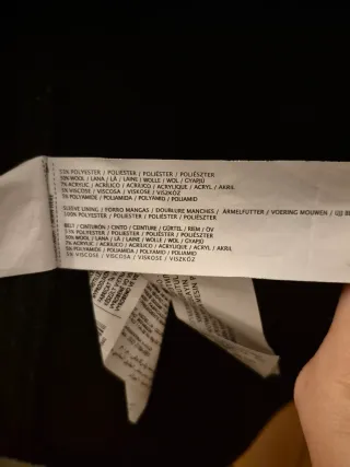 Abrigo de paño negro