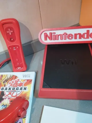 Nintendo Wii miniRoja y negra conMario Kart