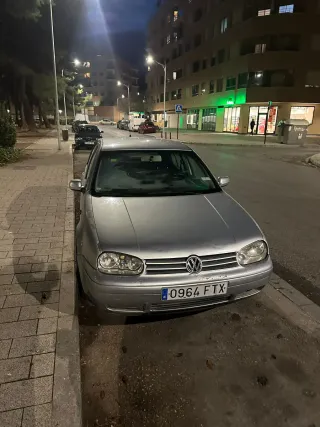 Volkswagen Golf Plata