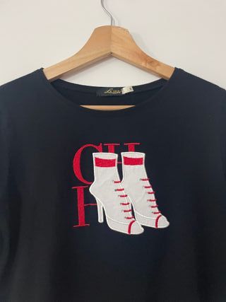 Camiseta negra manga larga talla M