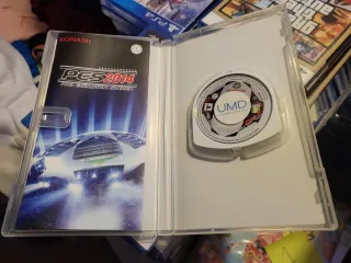 Pro Evolution Soccer 2014 / PSP
