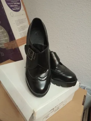 Zapatos negros tacón ancho mujer talla 38 nuevos