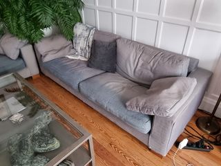 Due divani in tessuto da rivestire