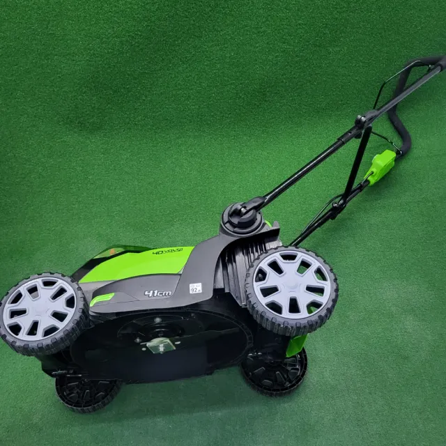 Cortacésped Greenworks G40LM41K2X Batería