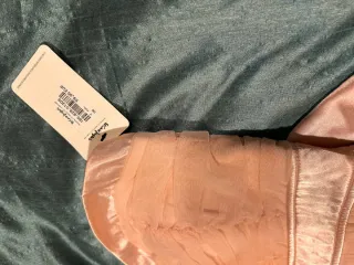 Vestido corto fiesta rosa S con etiqueta