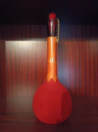 Lote 2 botellas y 1 porrón