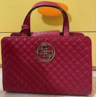 Borsa Guess trapuntata rossa