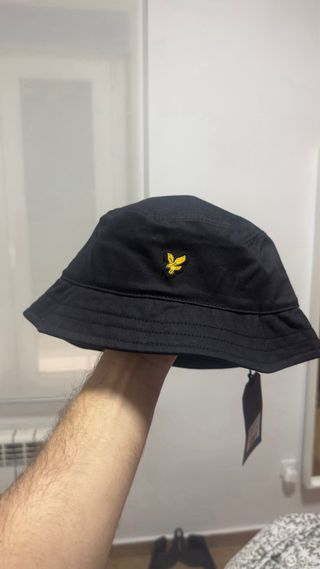 Gorro bucket negro Lyle & Scott