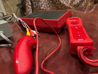 Nintendo Wii Roja y Negra Completa