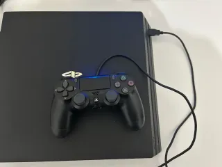 PS4 (PlayStation 4) + 2 Mandos + Regalo cable HDMI