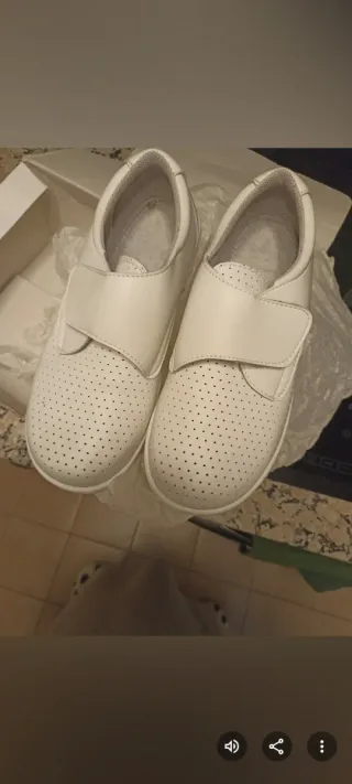 Zapatos Sanitarios Blancos Talla 37