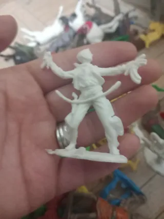 Set di figure di indiani e cavalli