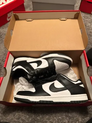 Nike Dunk Low Panda 40