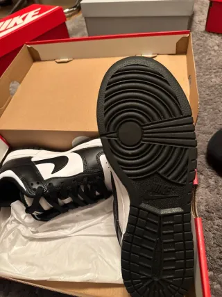 Nike Dunk Low Panda 40