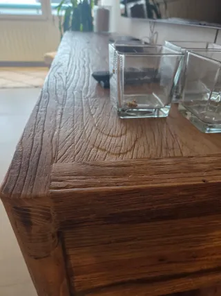Mueble de madera de olmo reciclado