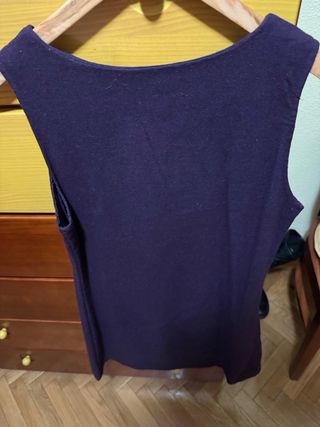 Vestido tejido suelto sin mangas.