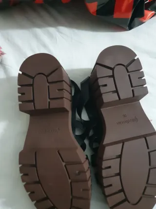 Sandalias Stradivarius negras talla 36