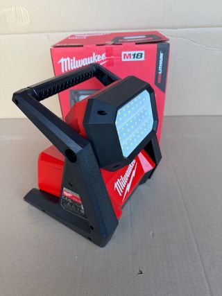Faro LED Milwaukee M18 HOAL-O