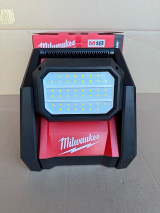 Faro LED Milwaukee M18 HOAL-O