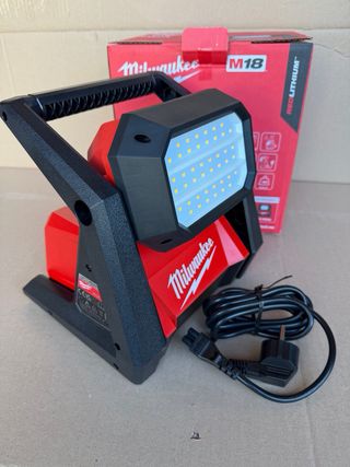 Faro LED Milwaukee M18 HOAL-O