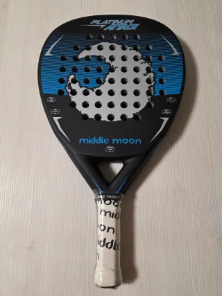 Middle Moon Platinum Attack, nueva, sin abrir