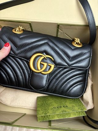 Bolso Gucci Piel Negro y Dorado
