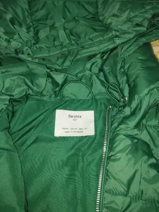 Chaqueta acolchada verde Bershka Talla M