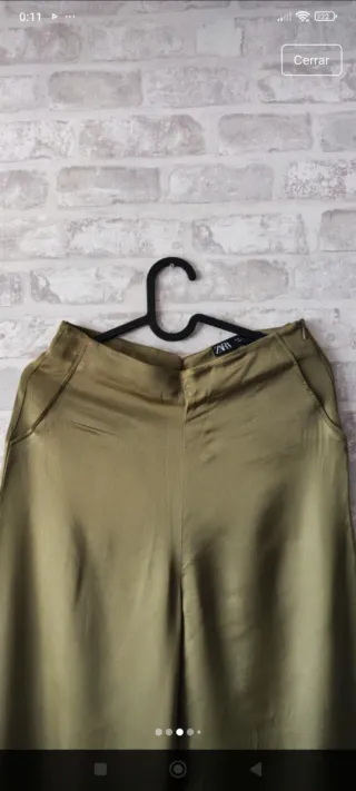 Pantalón Zara satinado verde oliva Talla S