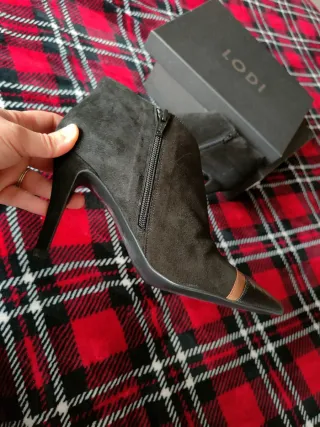 Botines Lodi grises y dorados