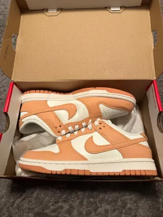 Nike Dunk Harvest Moon 37.5