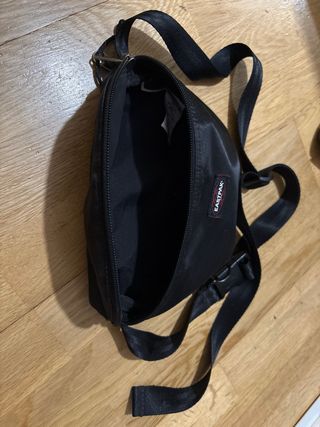 Riñonera Eastpak Raso Negra