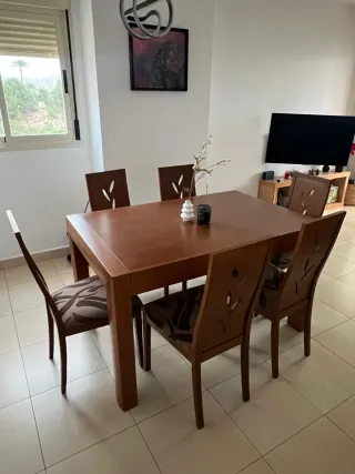 Mesa comedor extensible y 6 sillas