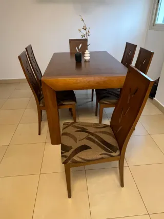 Mesa comedor extensible y 6 sillas