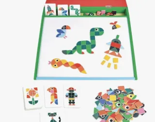 Pizarra magnética Vilac con piezas para crear