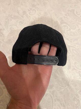 Gorra Zara Negra Outside of Society