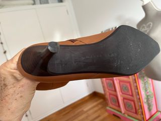 Botines piel camel tacón fino punta fina