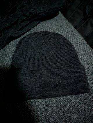 Gorra Invierno Y2K Negra