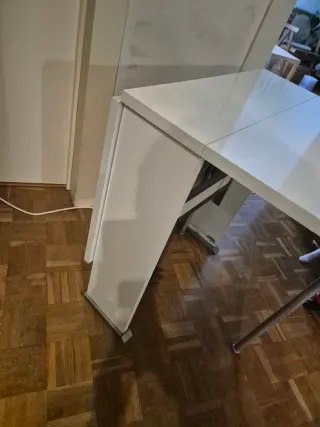 Mesa plegable blanca