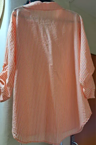 Blusa naranja y blanca rayas talla L
