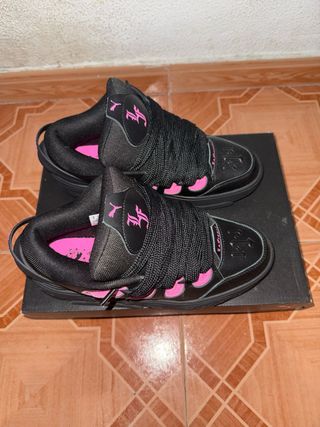 Zapatillas Puma Negras y Rosas Sin Usar