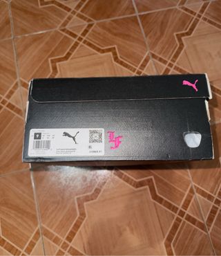 Zapatillas Puma Negras y Rosas Sin Usar