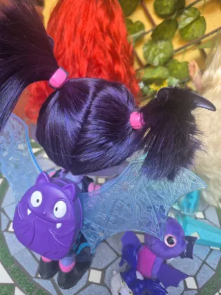Muñecas Disney y Vampirina