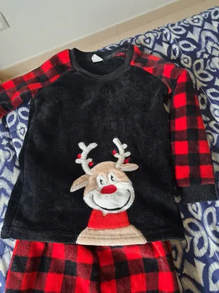 Pijama niña cuadros rojo y negro